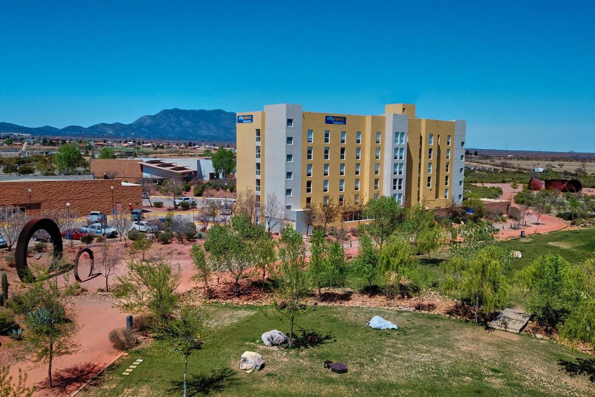 City Express By Marriott Cananea Exterior photo